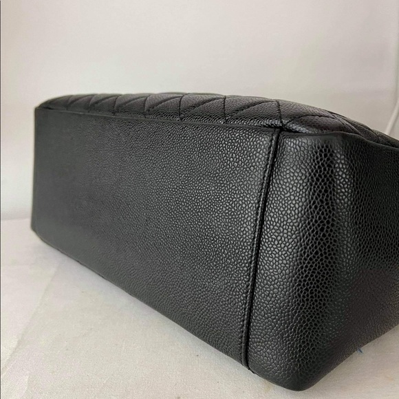 Chanel GST(caviar leather/gold hardware)complete inclusion - Picture 5 of 9